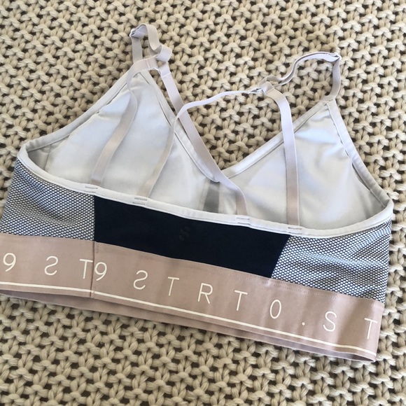 H&M Sport Bra M - Picture 2 of 3